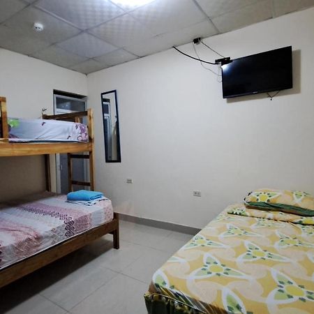 Hostal Brisas Calobrenas ภายนอก รูปภาพ