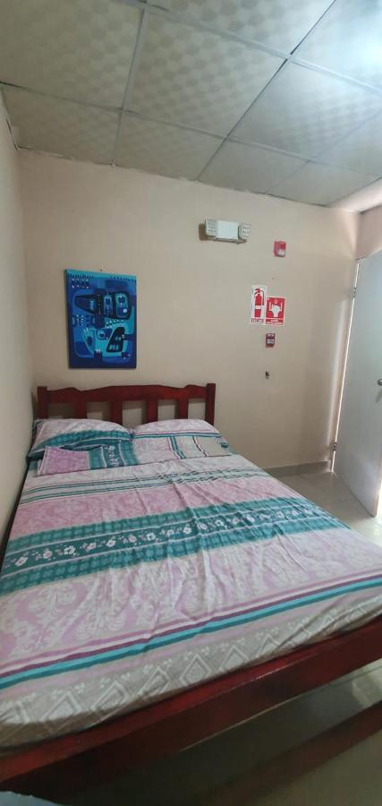 Hostal Brisas Calobrenas ภายนอก รูปภาพ