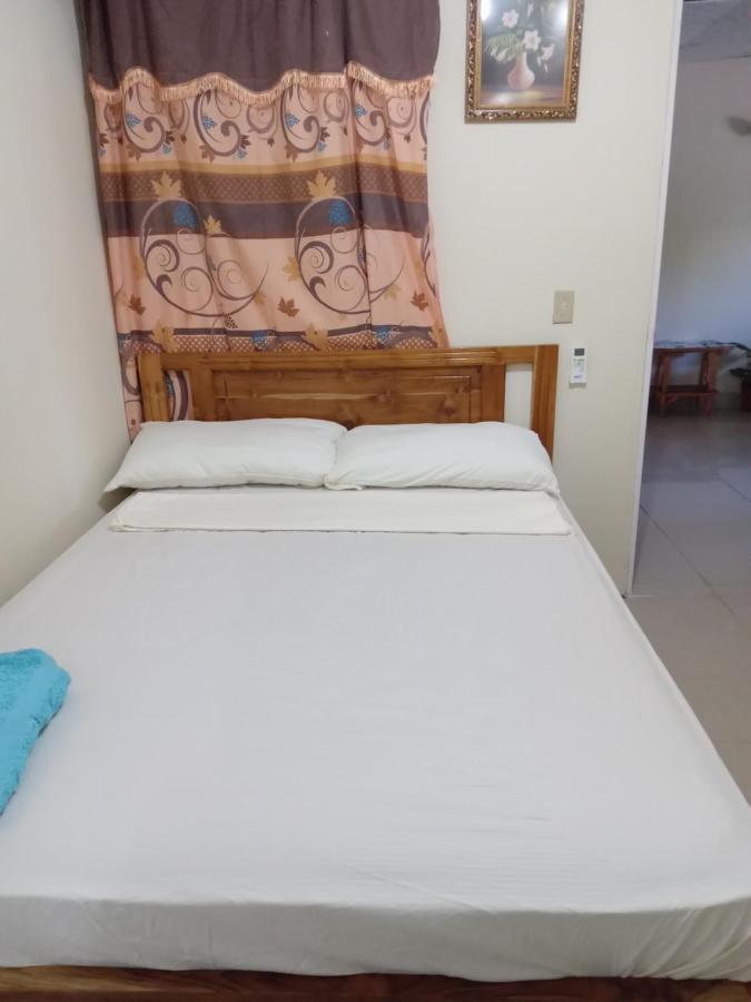 Hostal Brisas Calobrenas ภายนอก รูปภาพ