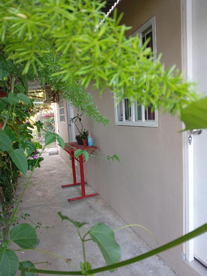 Hostal Brisas Calobrenas ภายนอก รูปภาพ