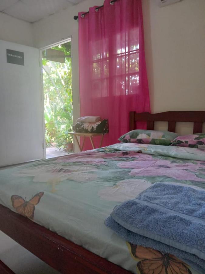 Hostal Brisas Calobrenas ภายนอก รูปภาพ