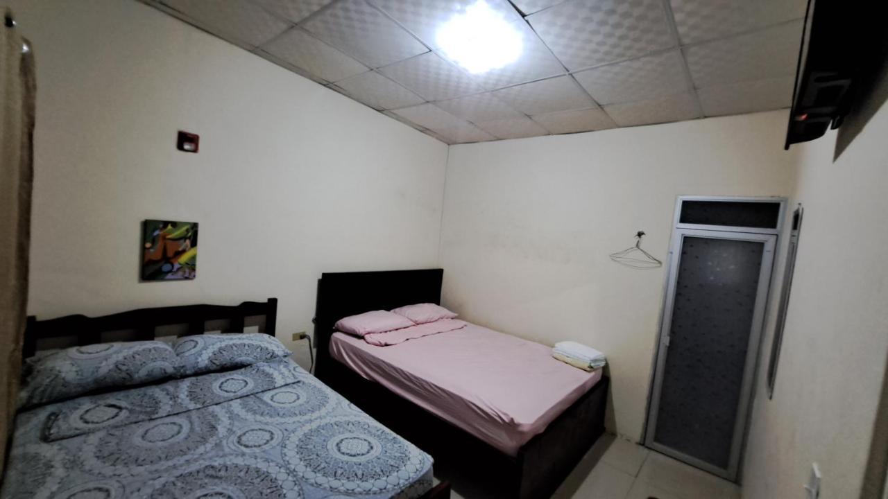 Hostal Brisas Calobrenas ภายนอก รูปภาพ