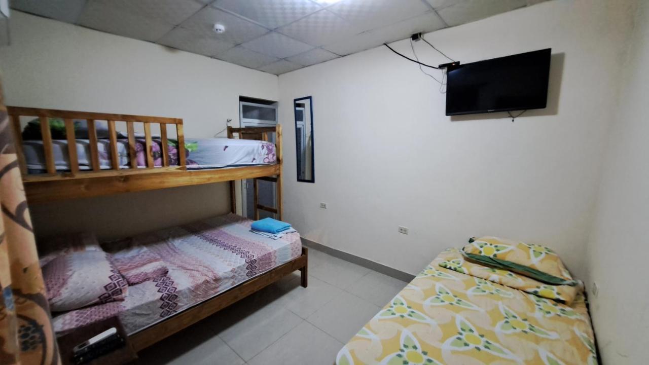 Hostal Brisas Calobrenas ภายนอก รูปภาพ