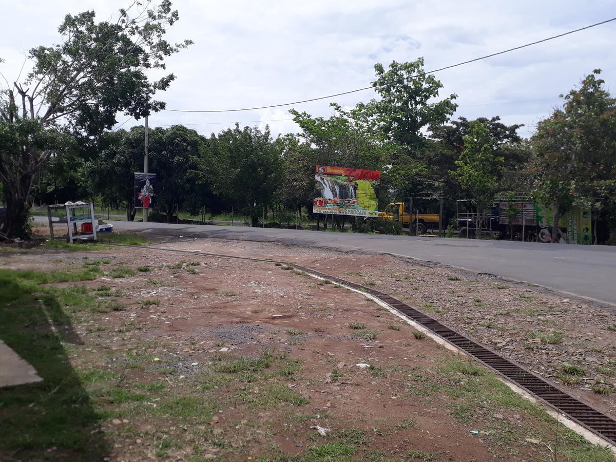 Hostal Brisas Calobrenas ภายนอก รูปภาพ